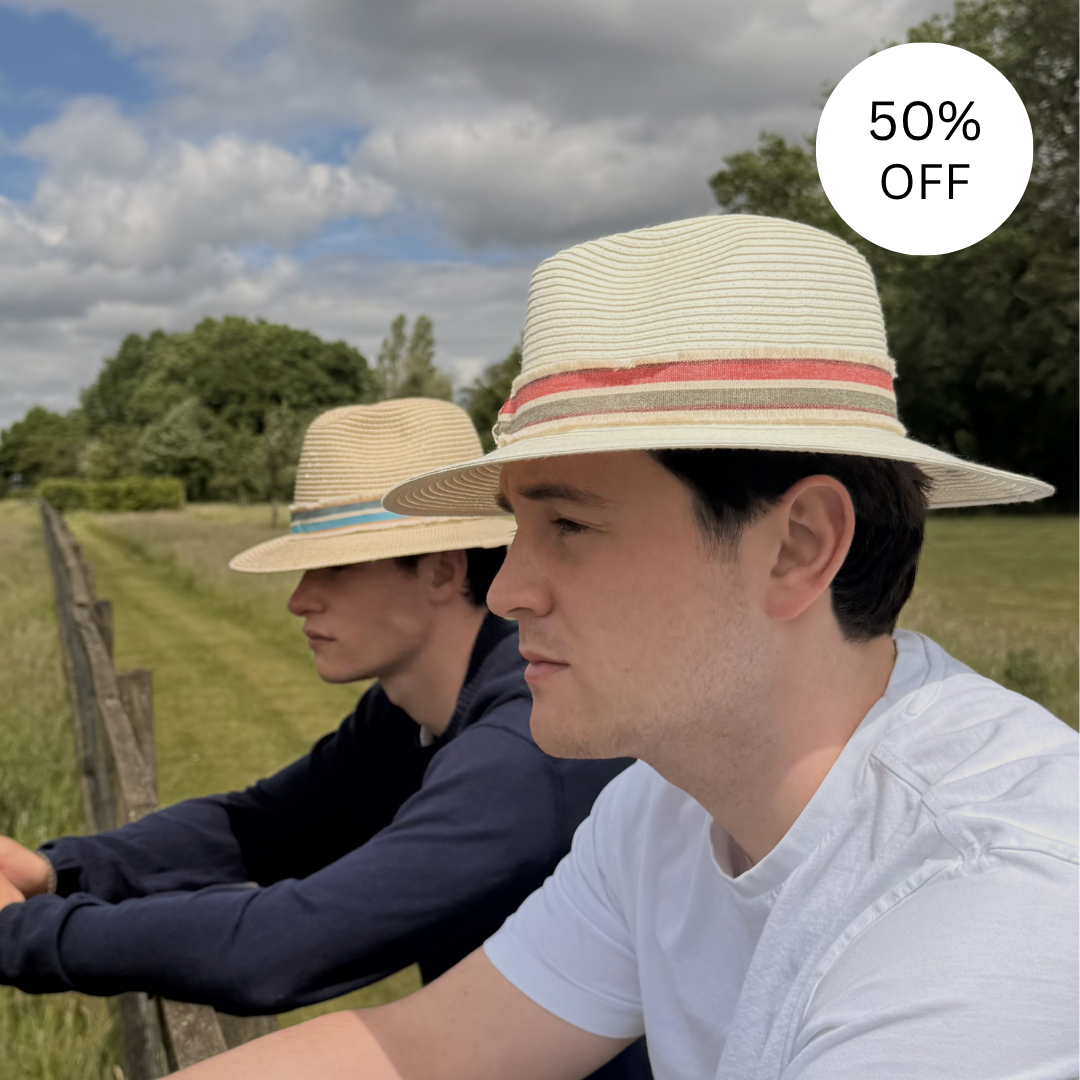 SALE | Ivory World Traveller - Red Linen Stripe [Large 59cm]