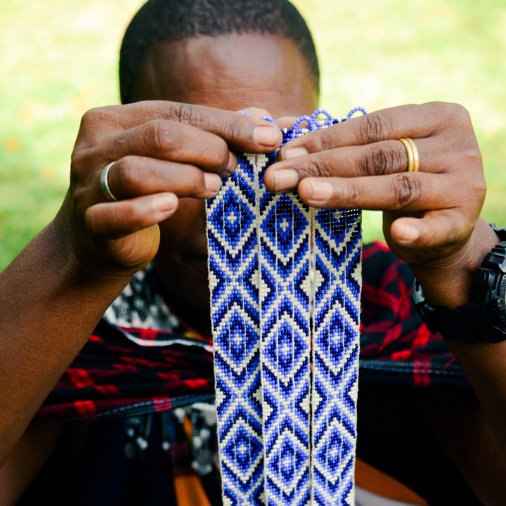 Ivory World Traveller - Navy Beaded Pendeza