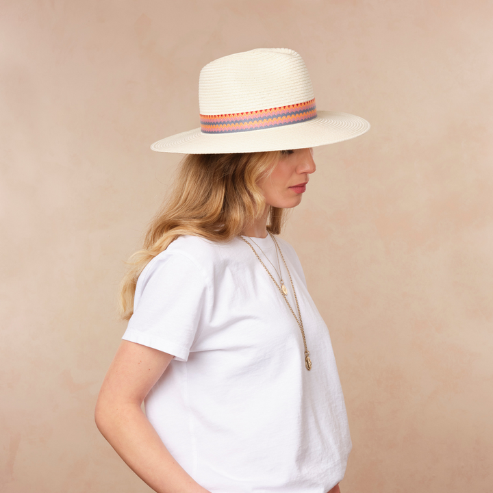 Wide Brim World Traveller - Peachy Wave